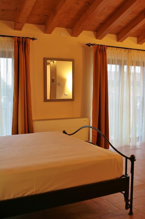 Agriturismo Cavrigo Lodi Room photo